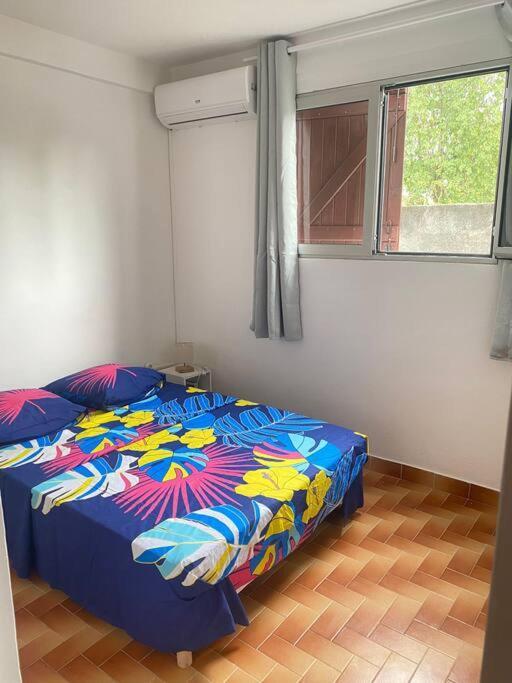 Appartement A Proximite De La Plage Du Bourg ! Sainte-Anne  Buitenkant foto