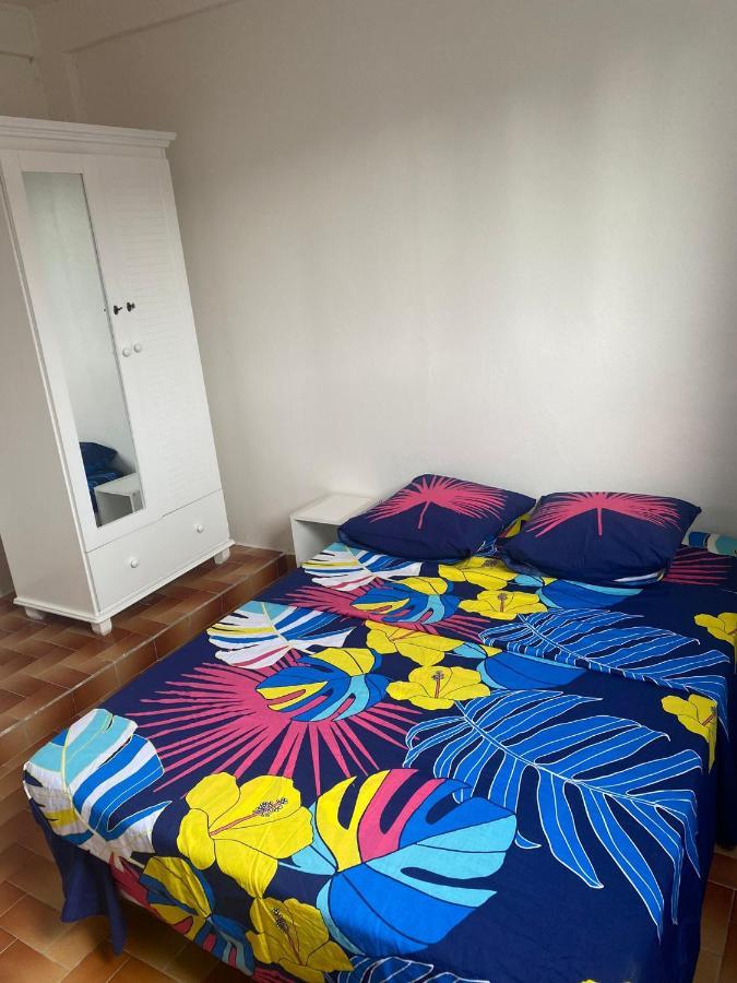 Appartement A Proximite De La Plage Du Bourg ! Sainte-Anne  Buitenkant foto